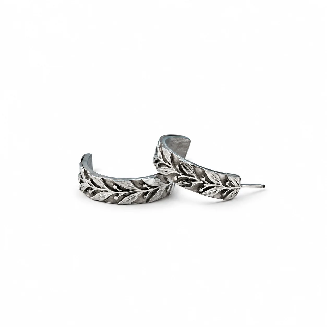 leaf e Leaf And Berry Semi Hoop Earrings 1