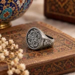 Persian Motif Signet Ring - Image 2